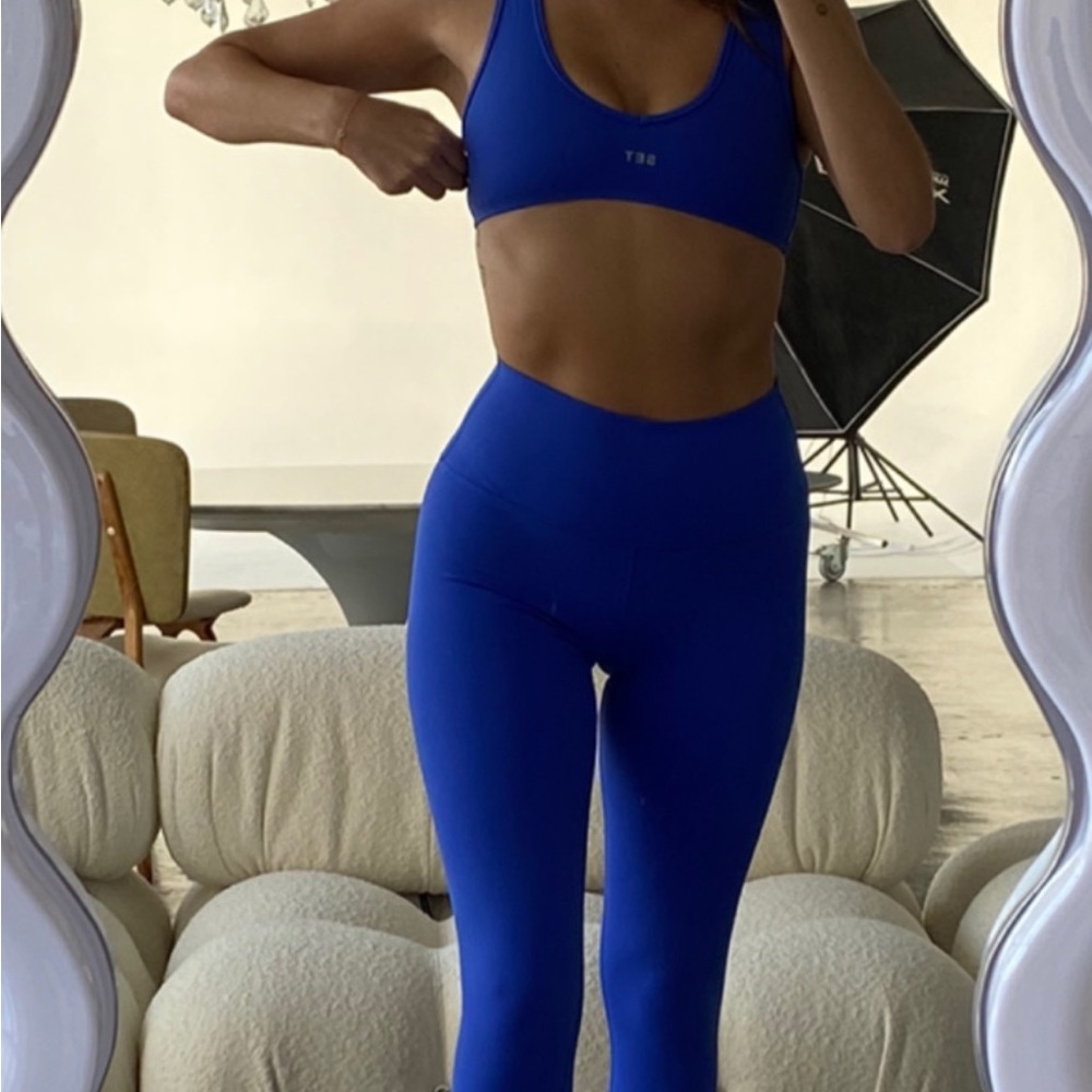 Set Active Sportbody Dip Bra and Leggings